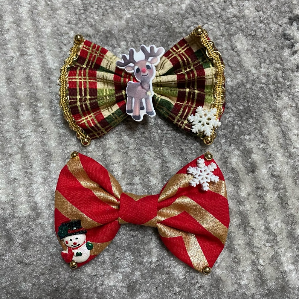 Christmas Winter Bows Red Gold Stripe Plaid Snowman Rudolph Reindeer Set of 2